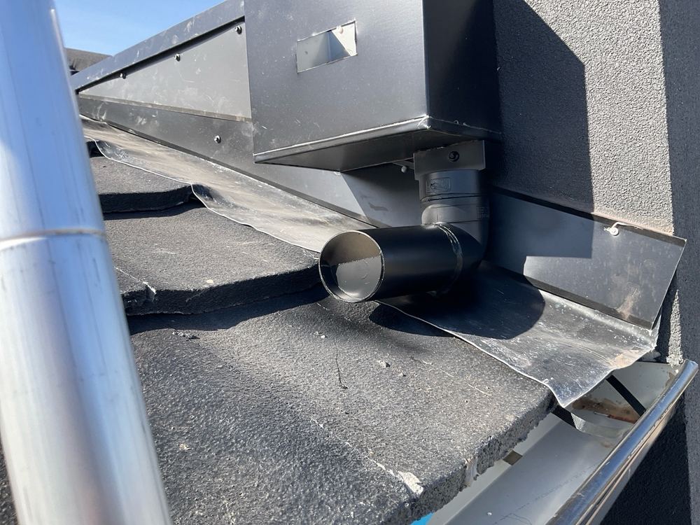 Wall flashing fixing spacing over 100 mm, recorded on a pre-handover inspection in Fraser Rise